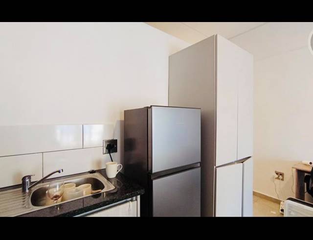 2 BEDROOM APARTMENT FOR SALE IN FERNDALE